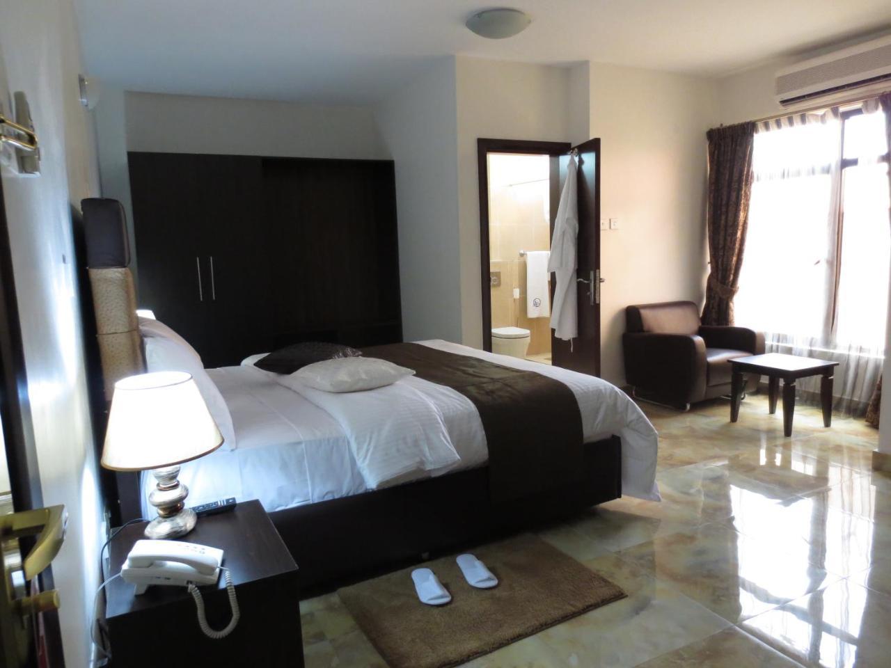 Airport Plaza Hotel Juba 外观 照片