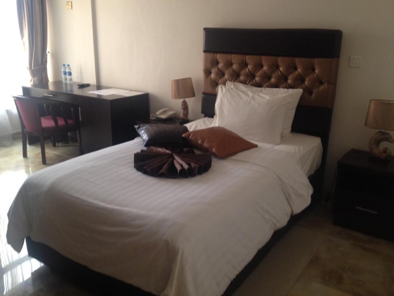 Airport Plaza Hotel Juba 外观 照片