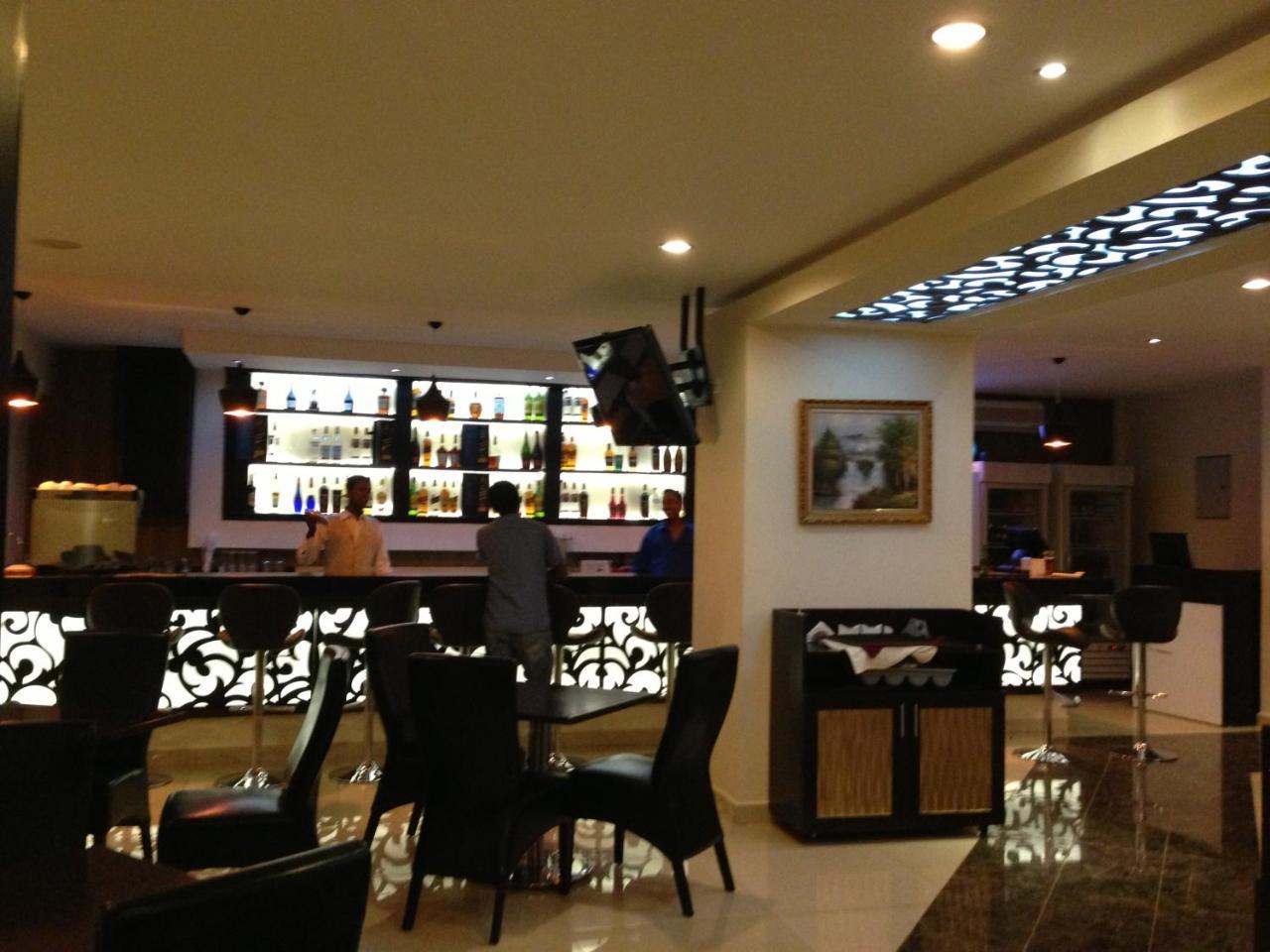 Airport Plaza Hotel Juba 外观 照片