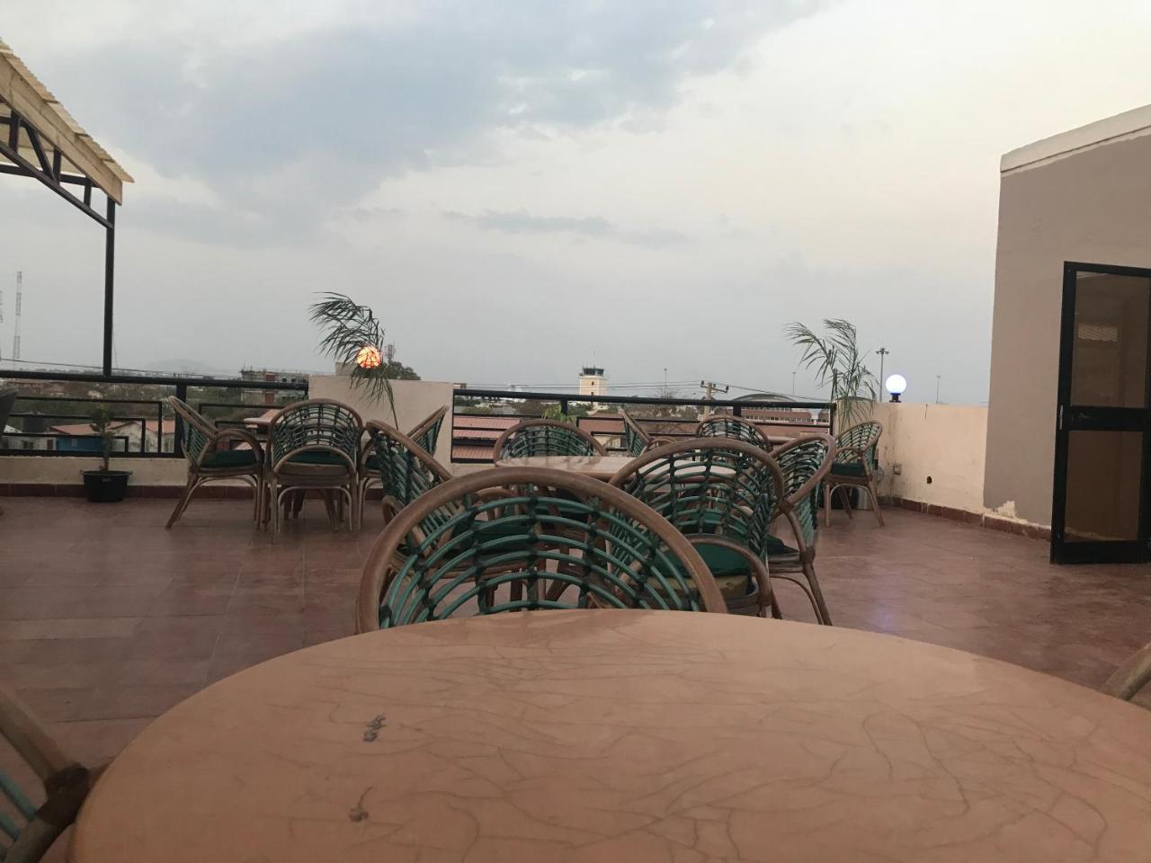 Airport Plaza Hotel Juba 外观 照片